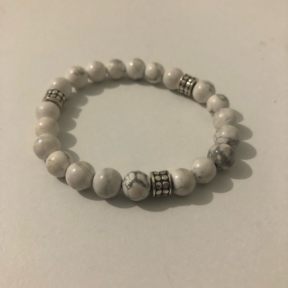 Brighton White Howlite Stone Pebble Dot Beaded Stretch Bracelet